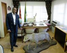 Kgosi Leruo in office.jpg Kgosi Leruo in office.jpg